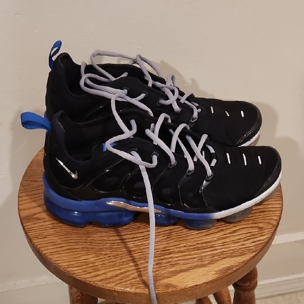 Nike Black and Blue Sneakers vapor max plus